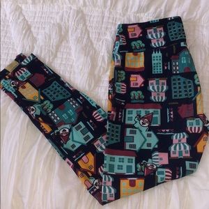 RARE LuLaRoe gnome leggings